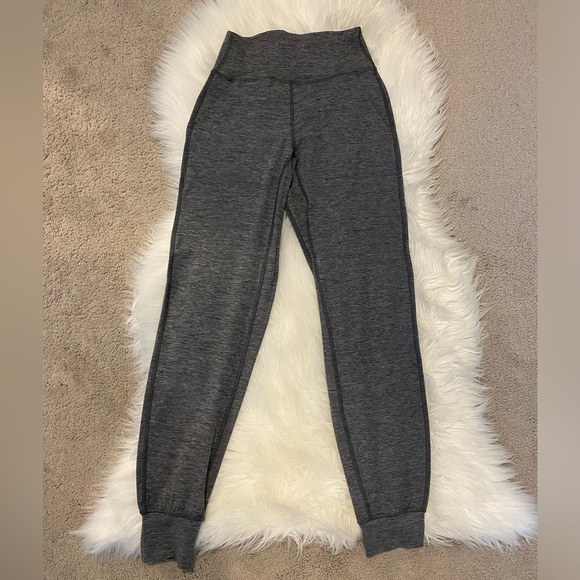 Align Joggers - Picture 1 of 4